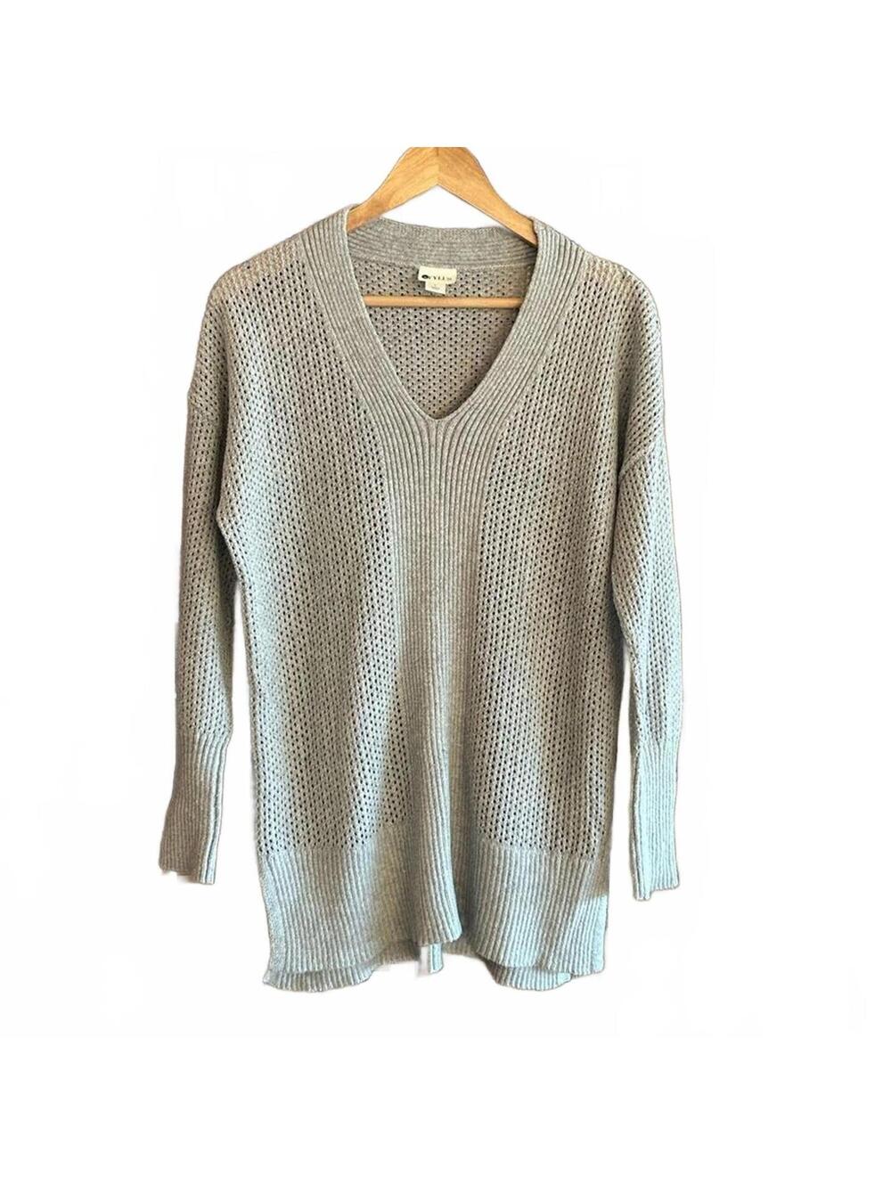 Stylus Women's Sweater Size Large Light Grey Long Sleeve Knit Pullover Classic